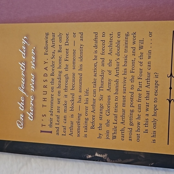 Garth Nix The Keys to the Kingdom Book 4. Sir Thursday Home Accent Cofffe table - Picture 7 of 15